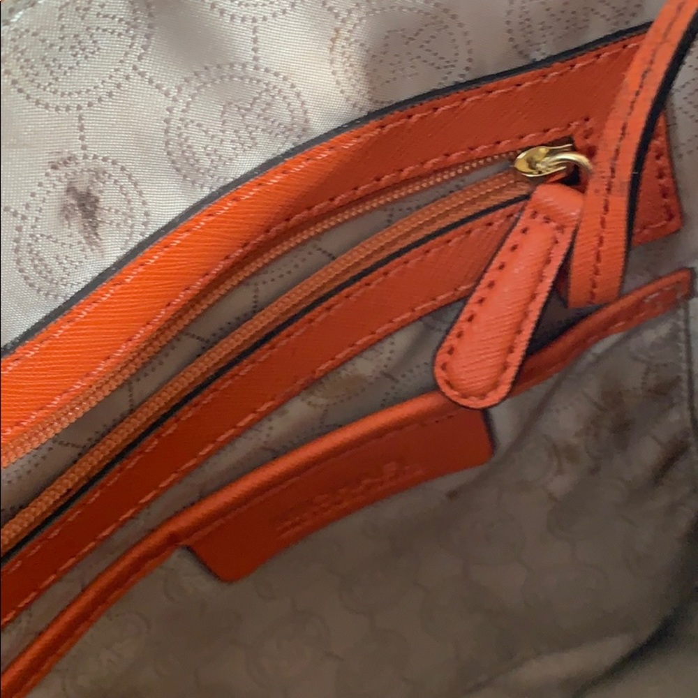 Handbag - Picture 3 of 3